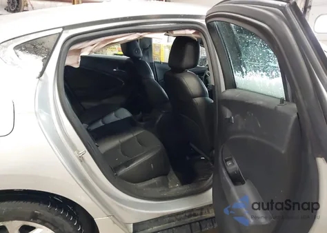 2016 Chevrolet Volt Premier z USA, uszkodzony, nr VIN 1G1RD6S59GU109317